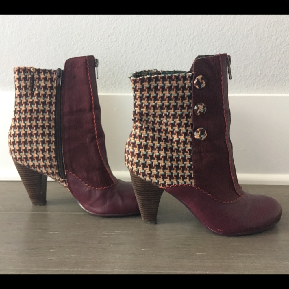Poetic License Booties!